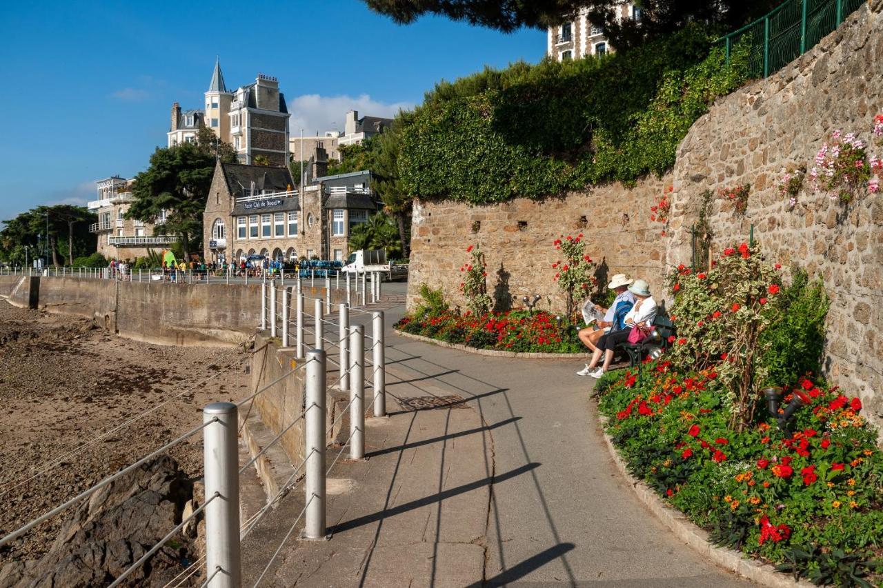 Clos De La Fontaine Dinard Exterior photo