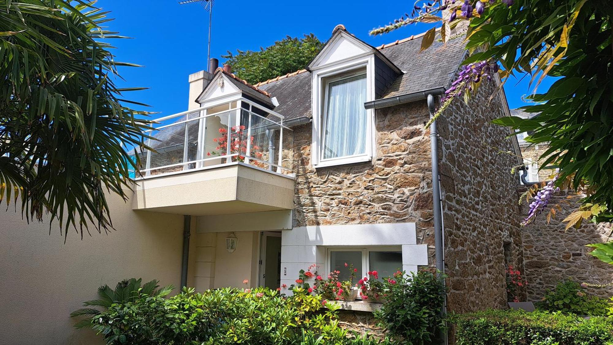 Clos De La Fontaine Dinard Exterior photo